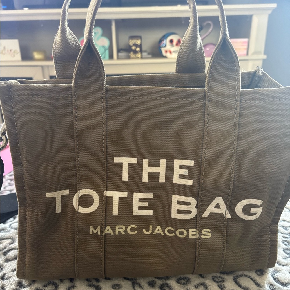 Marc Jacob's The Tote Bag Medium